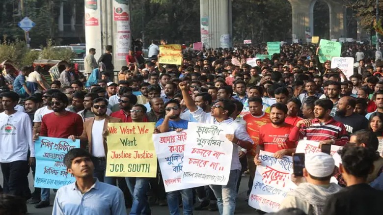 শিক্ষাপ্রতিষ্ঠানে ‘গোপন রাজনীতি’ নিষিদ্ধের দাবি জানাল ছাত্রদল...
