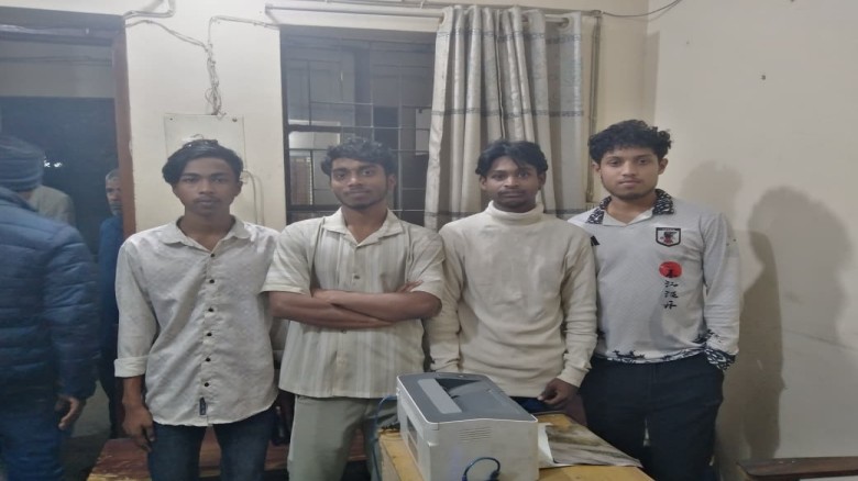 কচুয়ায় বিশেষ অভিযানে কিশোর গ্যাং সন্দেহে ৪ জন আটক...
